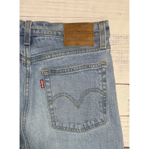 Levis Premium Ribcage Straight Jean Women’s 26 Light Denim Button Fly Distressed - Picture 4 of 10